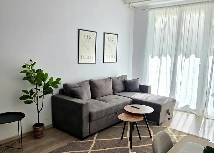 Magnet Self Check-in Apartment