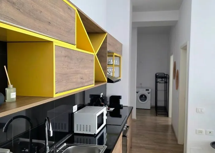 Magnet Self Check-in Tirana